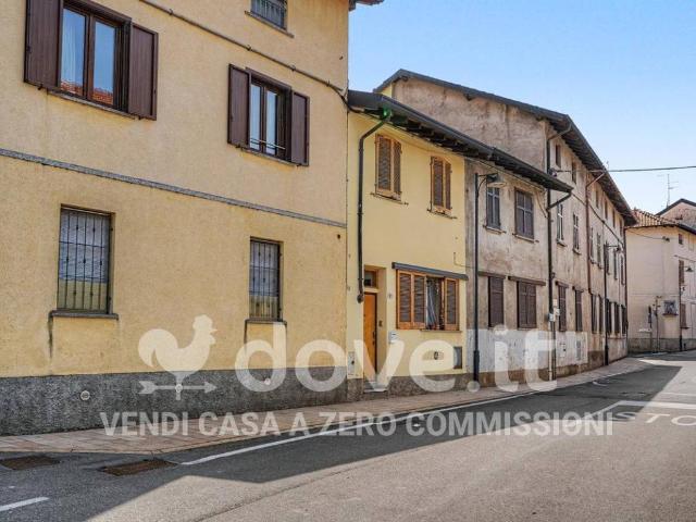Villa Indipendente in vendita a Beregazzo, Beregazzo Con Figliaro