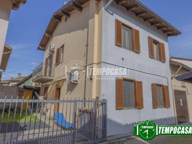 Villa Indipendente in vendita a Bereguardo, Lombardia