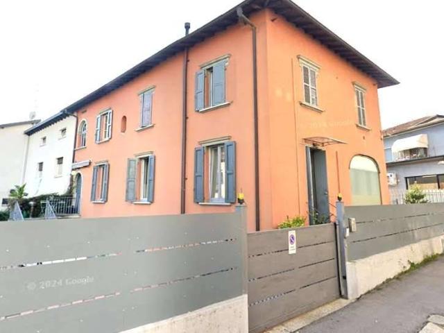 Villa Indipendente in vendita a Bergamo, Lombardia
