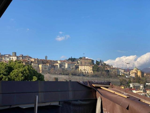 Villa Indipendente in vendita a Città Alta, Bergamo