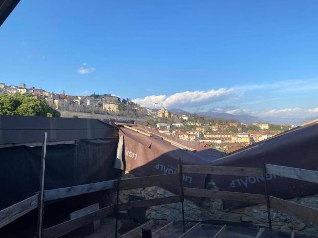 Villa Indipendente in vendita a Città Alta, Bergamo