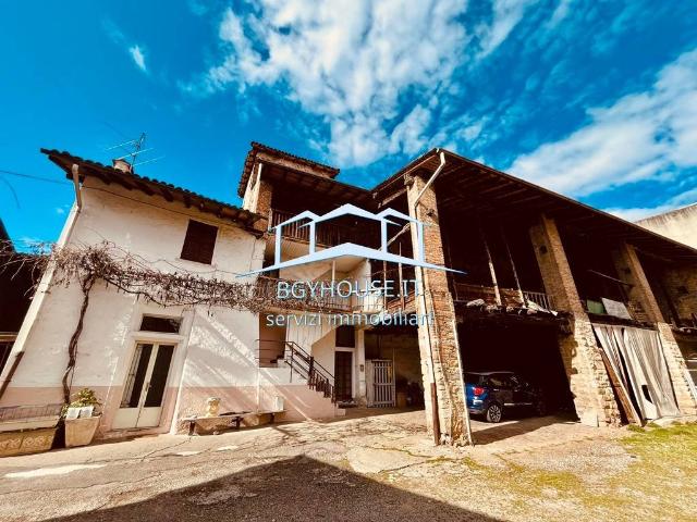 Villa Indipendente in vendita a Bergamo, Lombardia