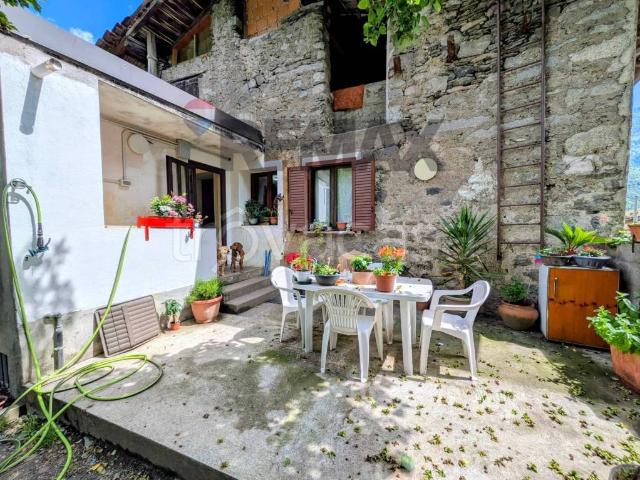 Villa Indipendente in vendita a Comunità montana della valle Camonica, Berzo Inferiore