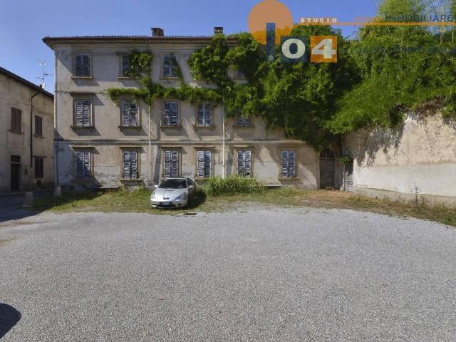 Villa Indipendente in vendita a Cazzano, Besana in Brianza