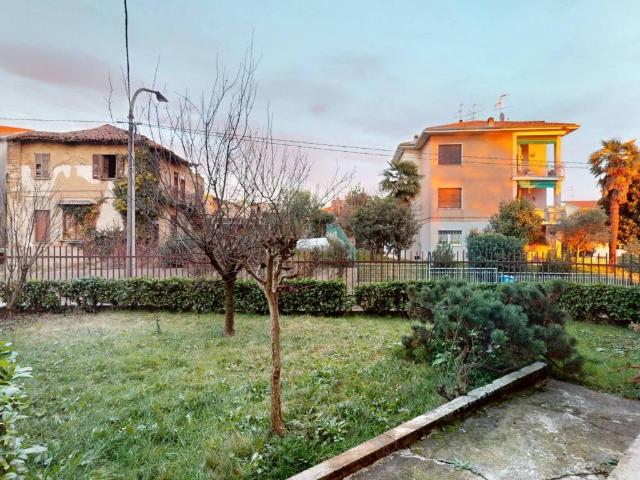 Villa Indipendente in vendita a Brugora, Besana In Brianza
