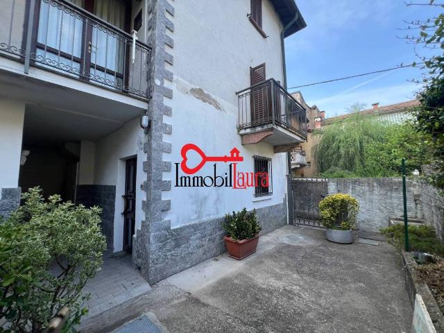 Villa Indipendente in vendita a Comunità Montana del Piambello, Besano