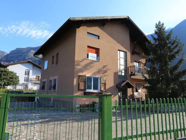 Villa Indipendente in vendita a Besenello