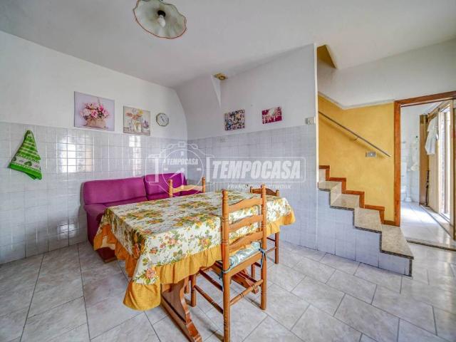 Villa Indipendente in vendita a Geretta, Besnate