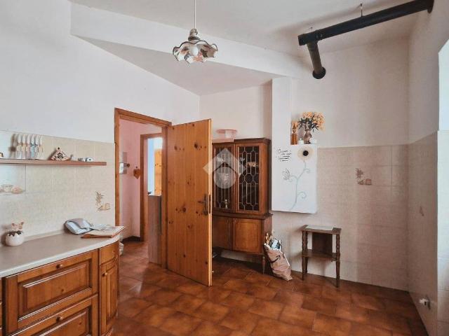 Villa Indipendente in vendita a Besnate, Lombardia