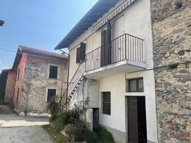 Villa Indipendente in vendita a Olginasio, Besozzo
