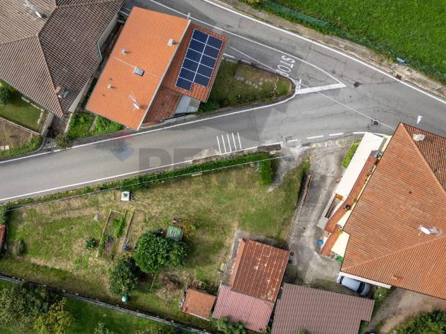 Villa Indipendente in vendita a Cardana, Besozzo