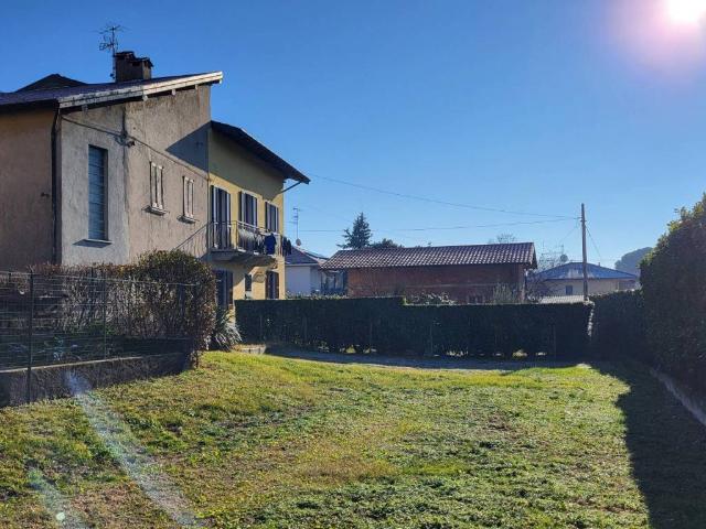 Villa Indipendente in vendita a Olginasio, Besozzo