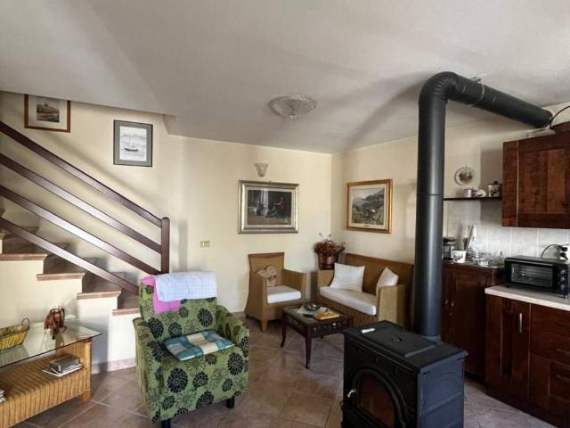 Villa Indipendente in vendita a Bettola, Reggio Emilia