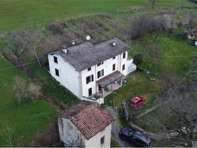 Villa Indipendente in vendita a Cravarezza, Bettola