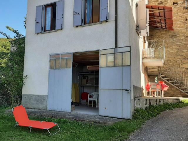 Villa Indipendente in vendita a Bettola, Reggio Emilia