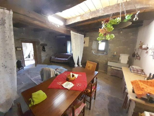Villa Indipendente in vendita a Bettola, Reggio Emilia