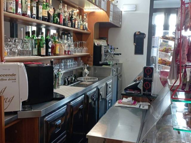 Villa Indipendente in vendita a Maiolo, Bettola
