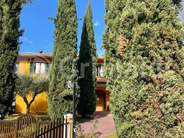 Villa Indipendente in vendita a Bettona, Umbria