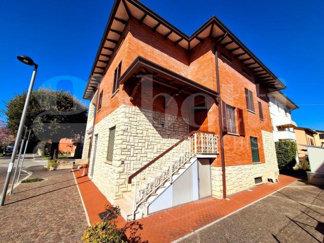 Villa Indipendente in vendita a Bettona, Umbria