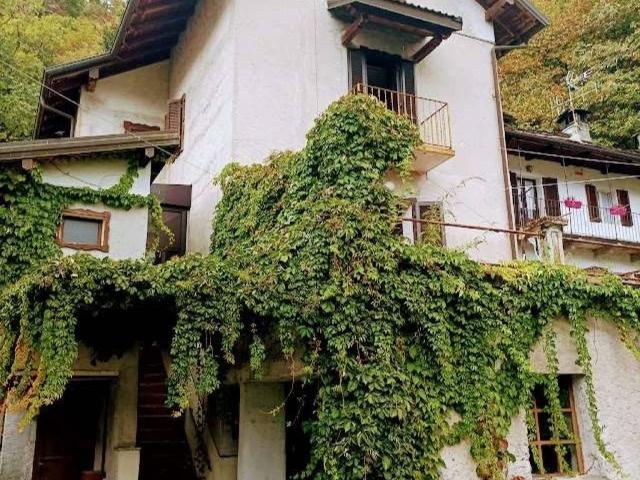 Villa Indipendente in vendita a Bannio Anzino, Piemonte