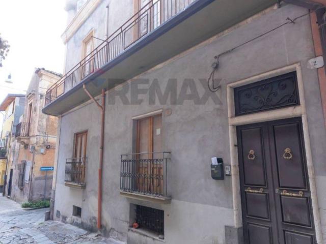 Villa Indipendente in vendita a Biancavilla, Catania
