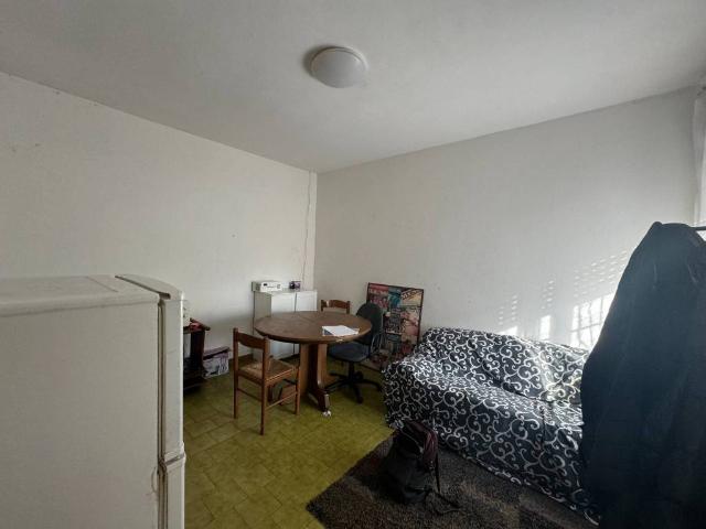 Villa Indipendente in vendita a Biandronno, Lombardia