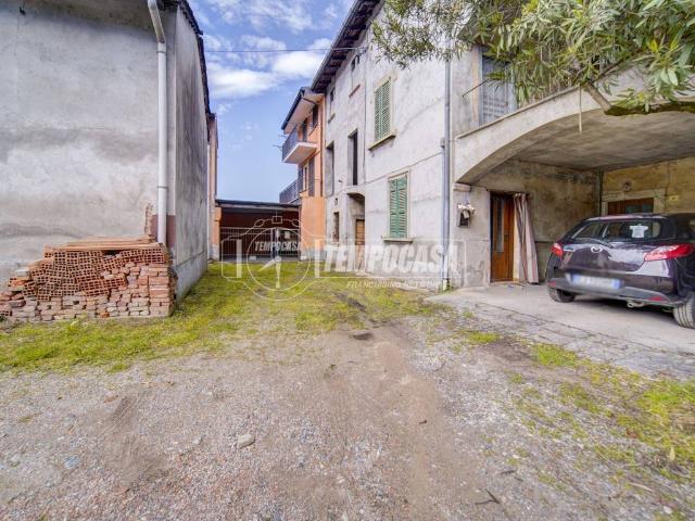 Villa Indipendente in vendita a Biandronno, Lombardia