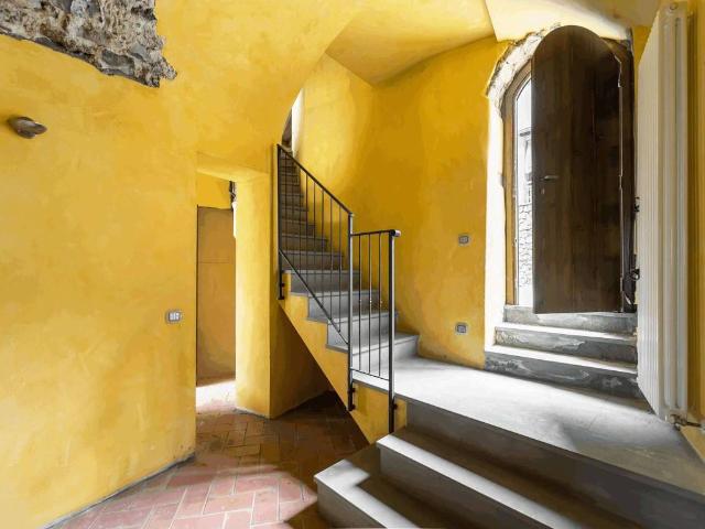 Villa Indipendente in vendita a Bianzano, Lombardia