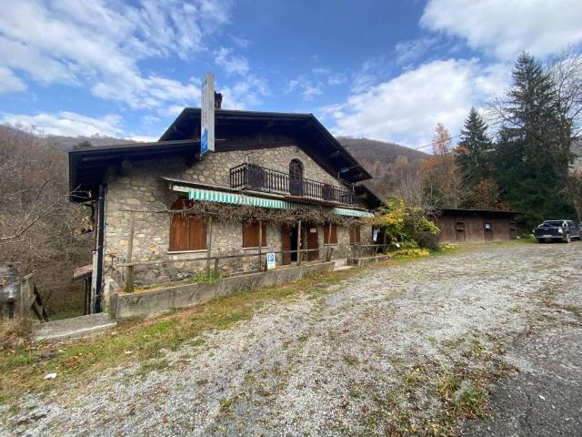Villa Indipendente in vendita a Bianzano, Bergamo