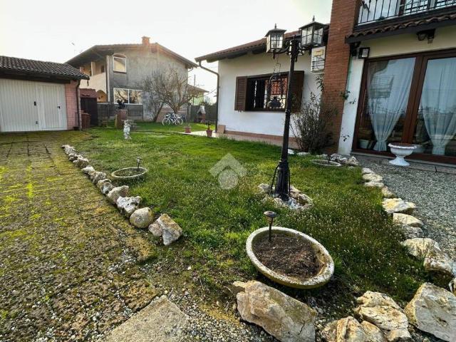 Villa Indipendente in vendita a Piemonte, Vercelli