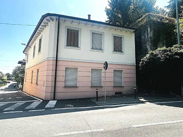 Villa Indipendente in vendita a Biraghi, Biassono