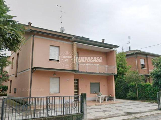 Villa Indipendente in vendita a Val d’Enza, Re