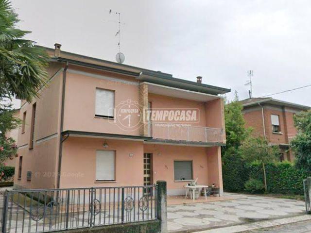 Villa Indipendente in vendita a Val d’Enza, Re