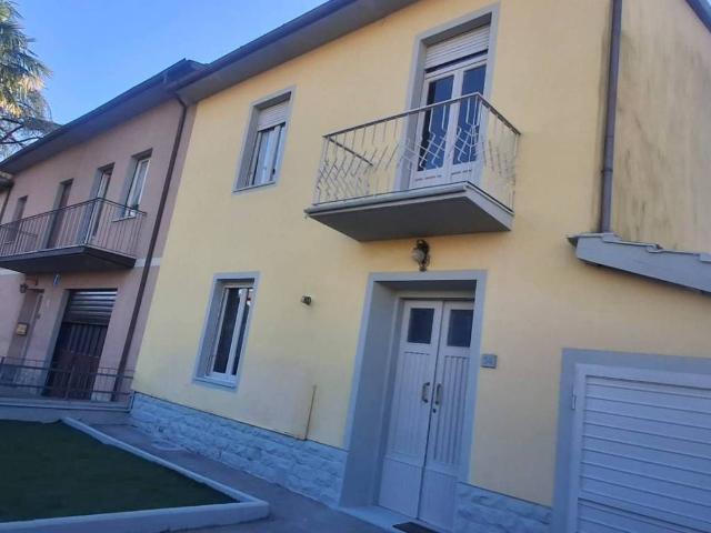 Villa Indipendente in vendita a Soci, Bibbiena