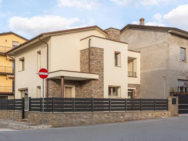 Villa Indipendente in vendita a Bibbiena, Toscana