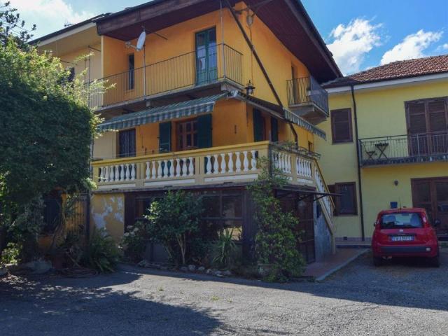 Villa Indipendente in vendita a Famolasco, Piemonte