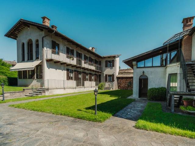 Villa Indipendente in vendita a Famolasco, Piemonte