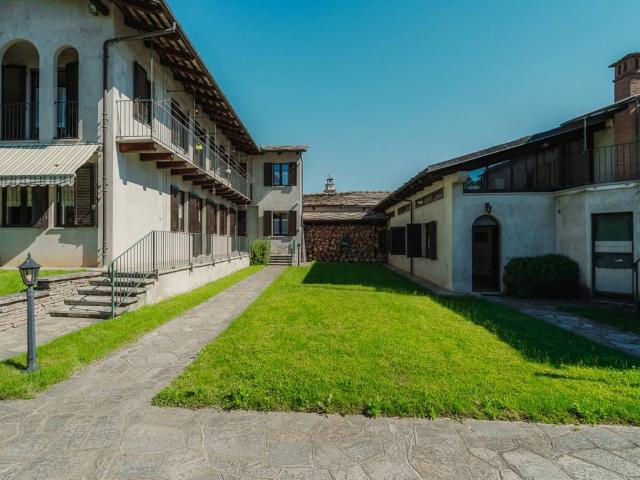 Villa Indipendente in vendita a Famolasco, Piemonte
