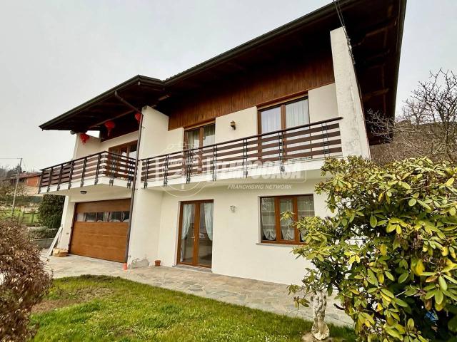 Villa Indipendente in vendita a Prato, Piemonte