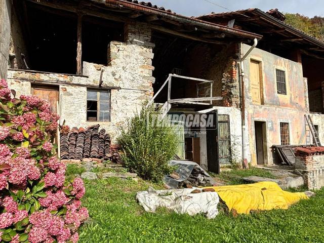 Villa Indipendente in vendita a Cavallo, Piemonte