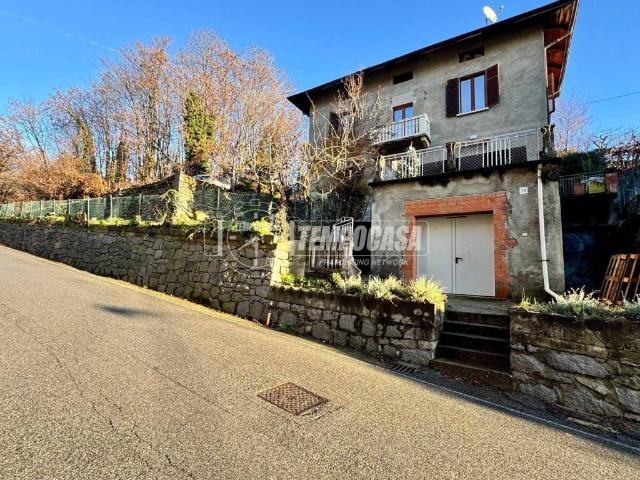 Villa Indipendente in vendita a Piemonte, Biella