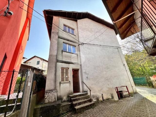 Villa Indipendente in vendita a Favaro di Là, Piemonte