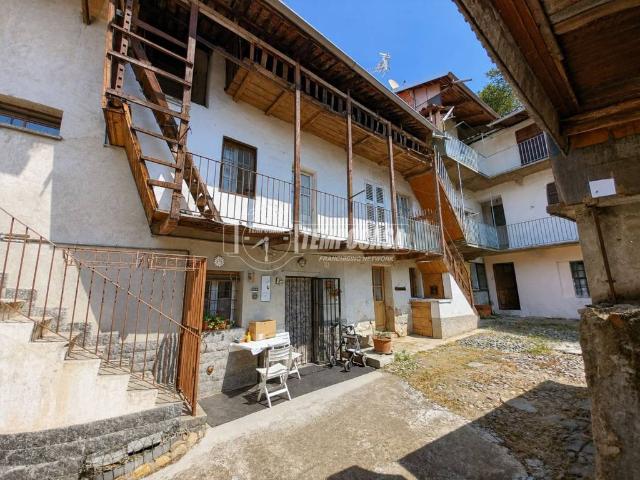 Villa Indipendente in vendita a Villaggio Gescal, Piemonte