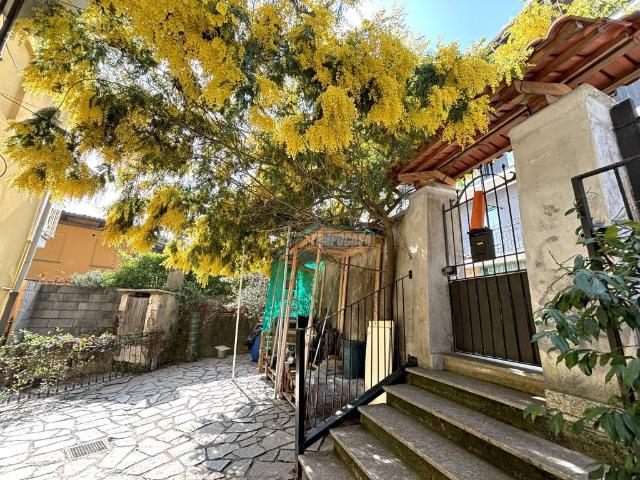 Villa Indipendente in vendita a Arico, Piemonte