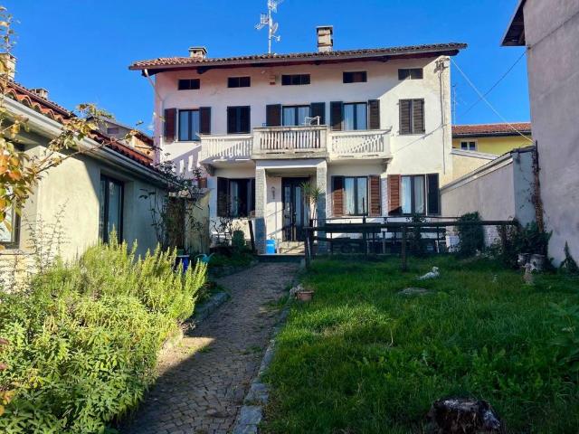 Villa Indipendente in vendita a Vernato, Piemonte