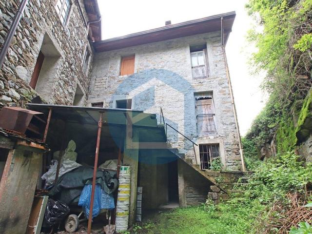 Villa Indipendente in vendita a Comunità montana della valle Camonica, Bienno