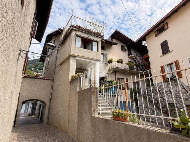 Villa Indipendente in vendita a Comunità montana della valle Camonica, Bienno