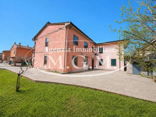 Villa Indipendente in vendita a Bientina, Pisa