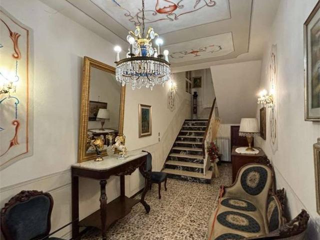Villa Indipendente in vendita a Bientina, Toscana