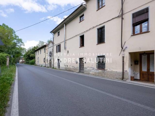 Villa Indipendente in vendita a Cascine di Buti, Buti